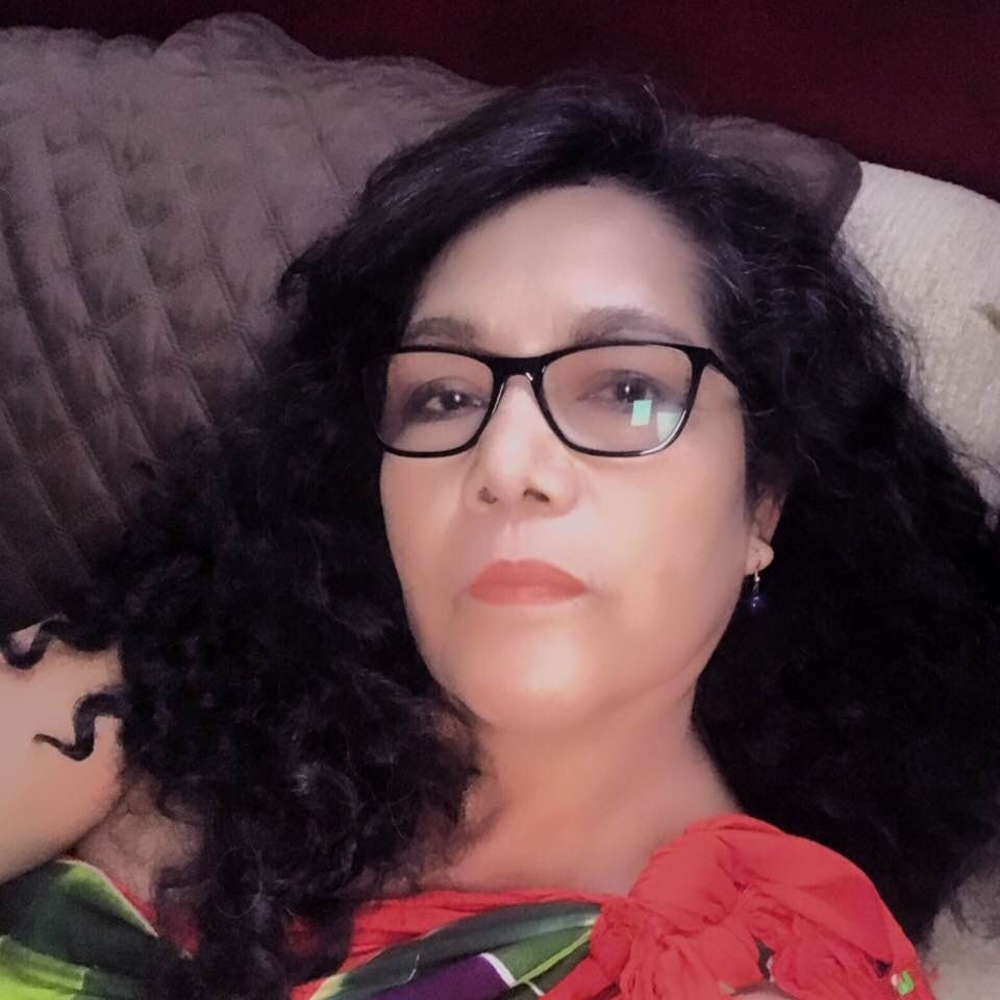 Meet your Posher, Elidia